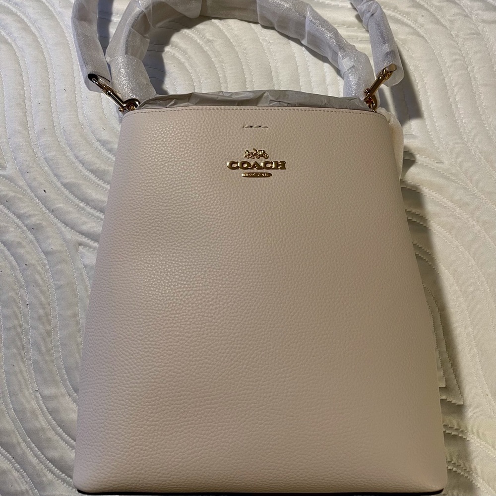 Brand new off white (bone) COACH BUCKET BAG